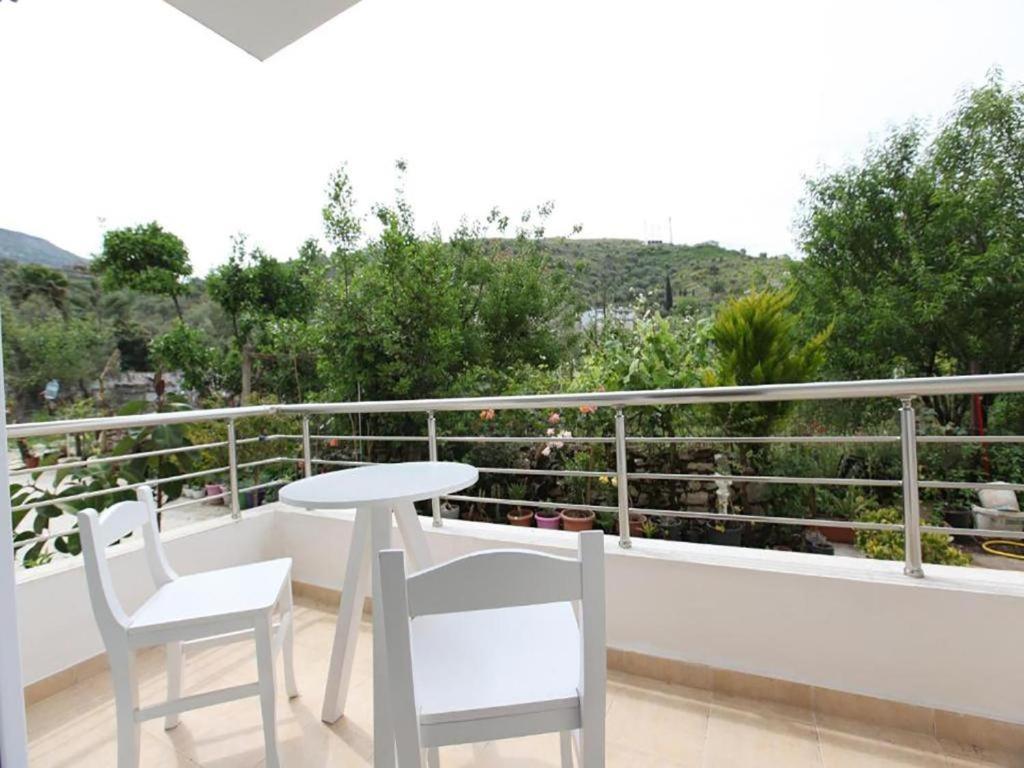 Apartments In Potam Himare Eksteriør bilde
